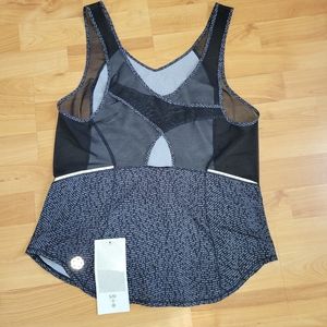 NWT Lululemon Run with the Sun Sculpt Tank Seawheeze Black Print SW